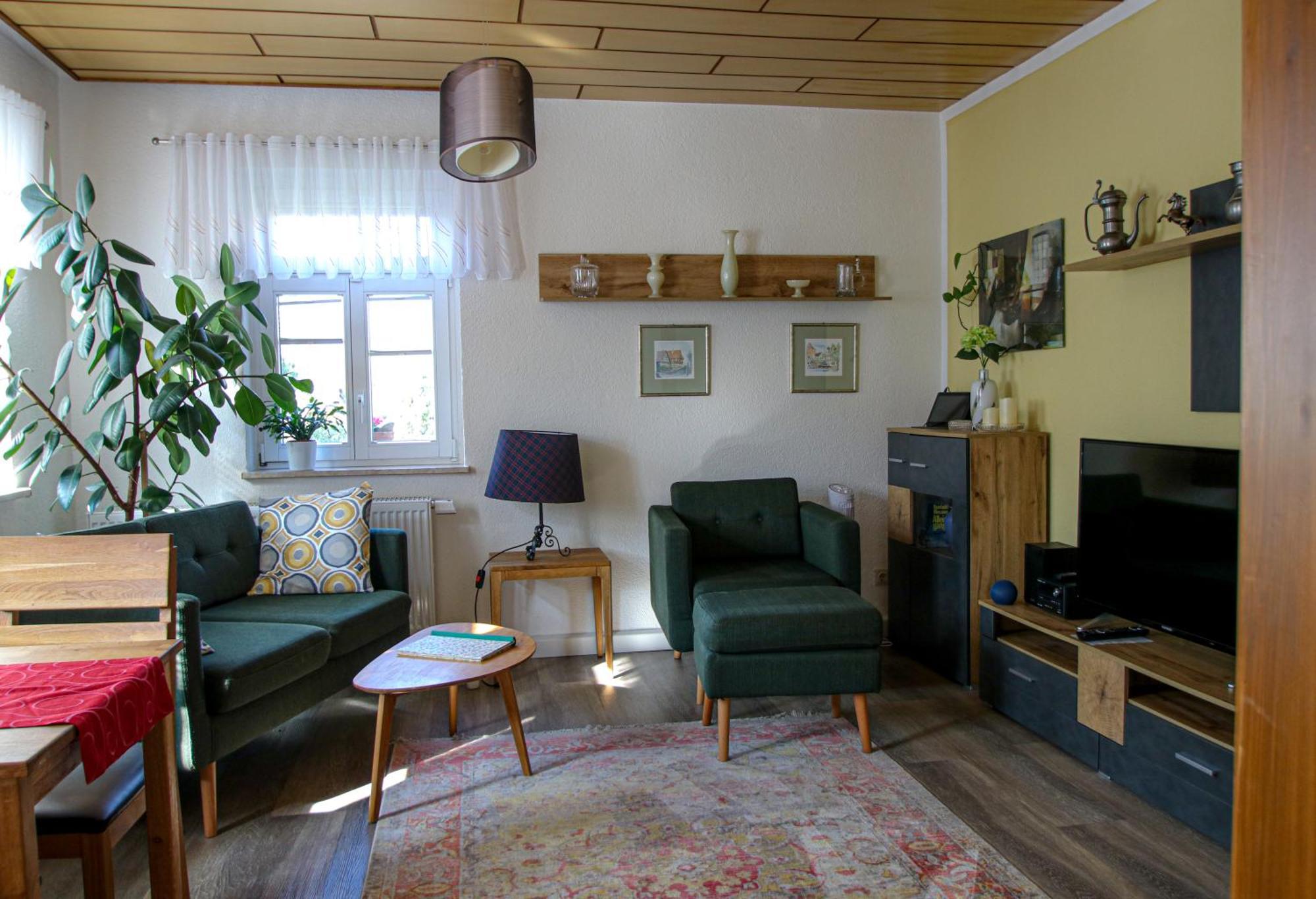 Elbufer 83 *
