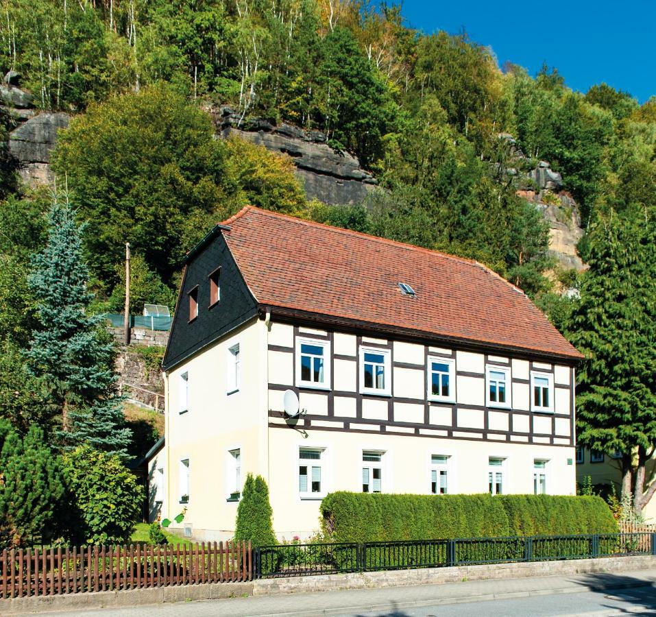 Elbufer 83 Apartment
